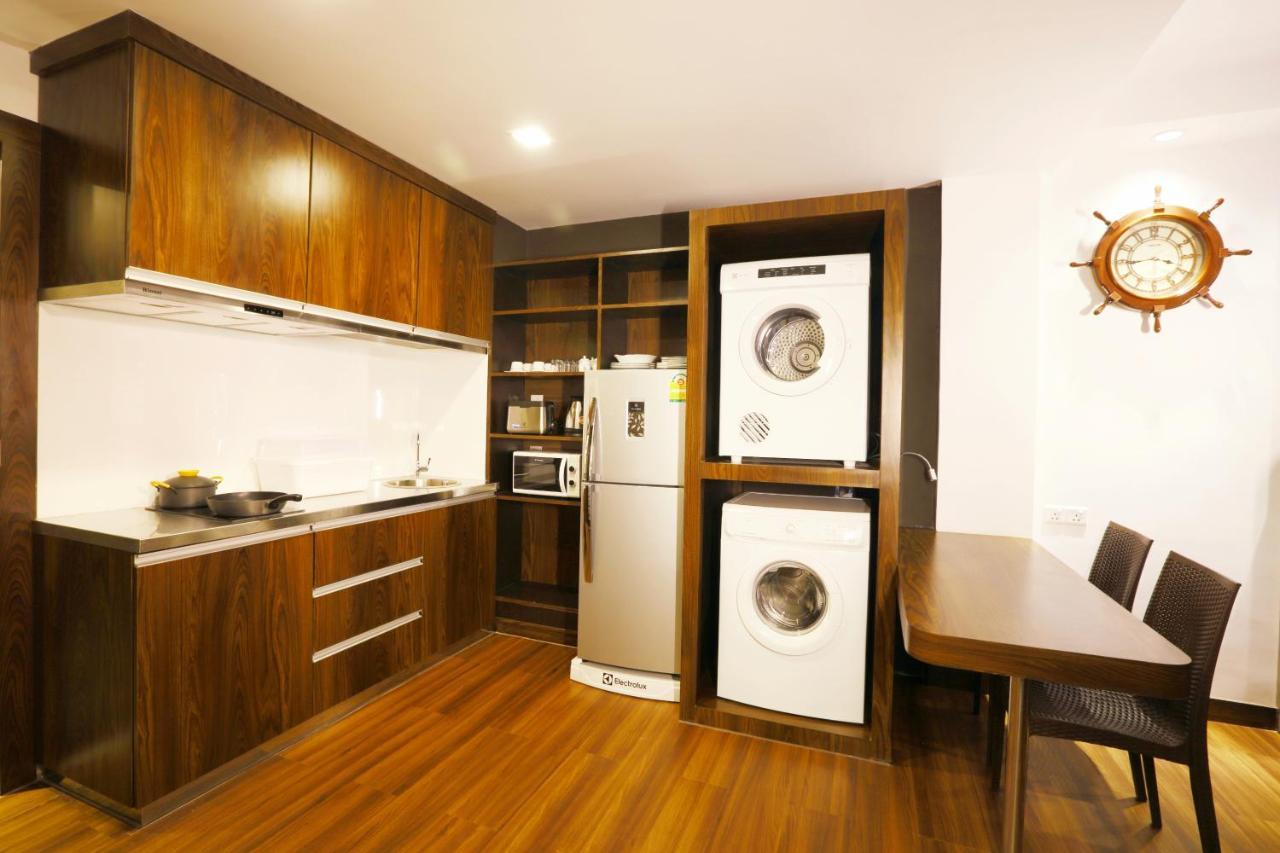 Clover Suites Royal Lake Rangoon Buitenkant foto