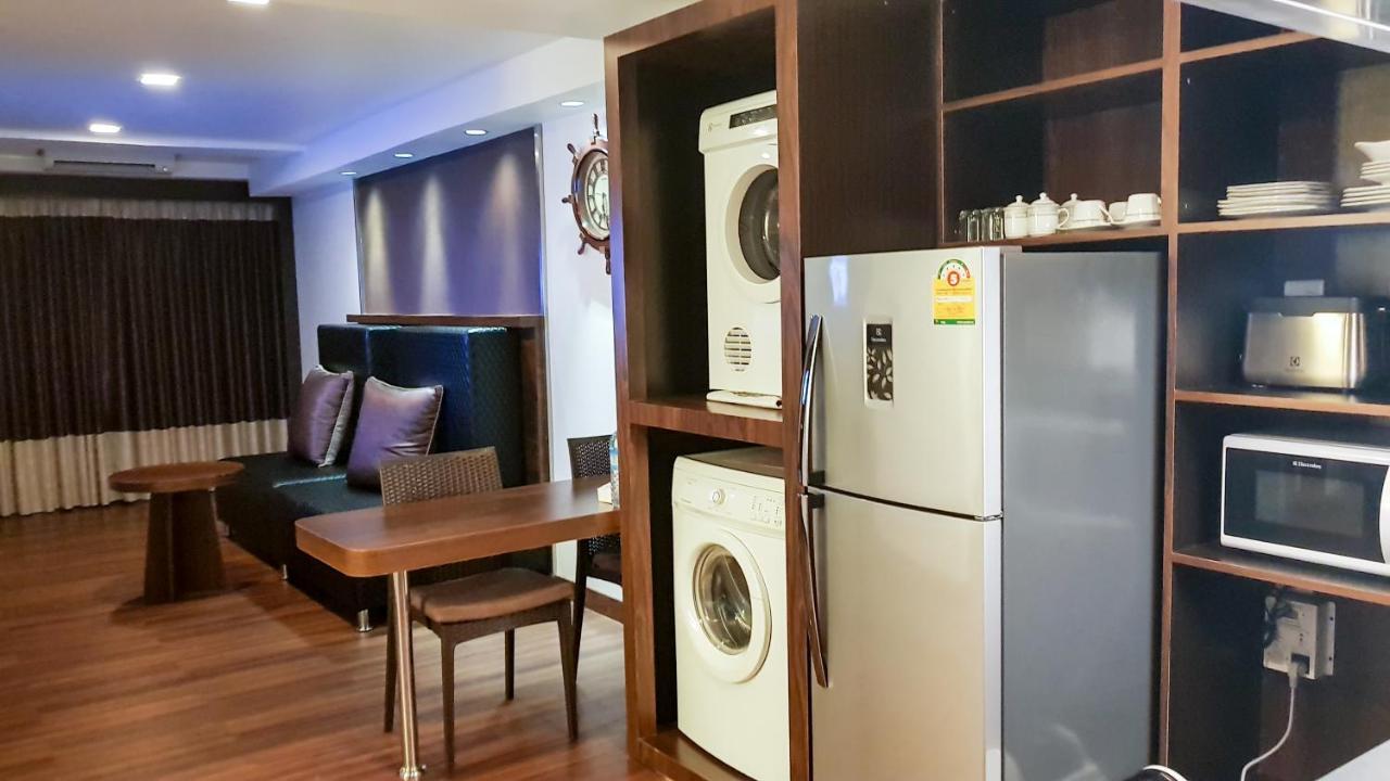 Clover Suites Royal Lake Rangoon Buitenkant foto